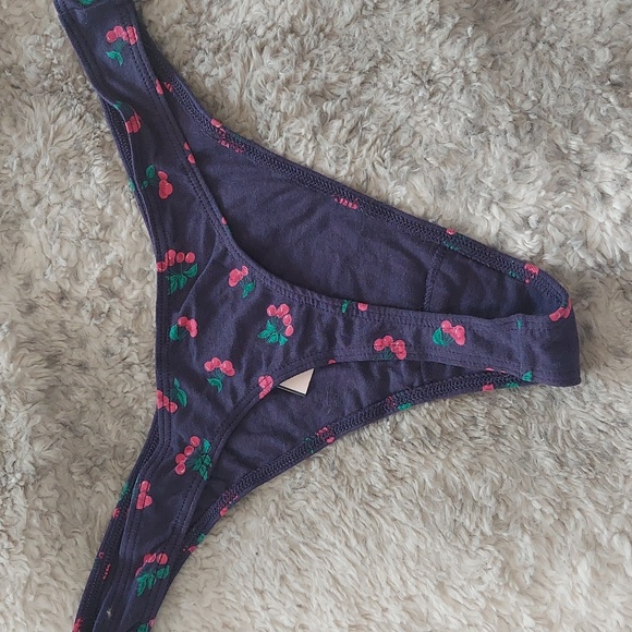 NWT size Med Victoria Secret panties - Picture 9 of 10